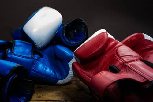 How to choose the right boxing gloves?